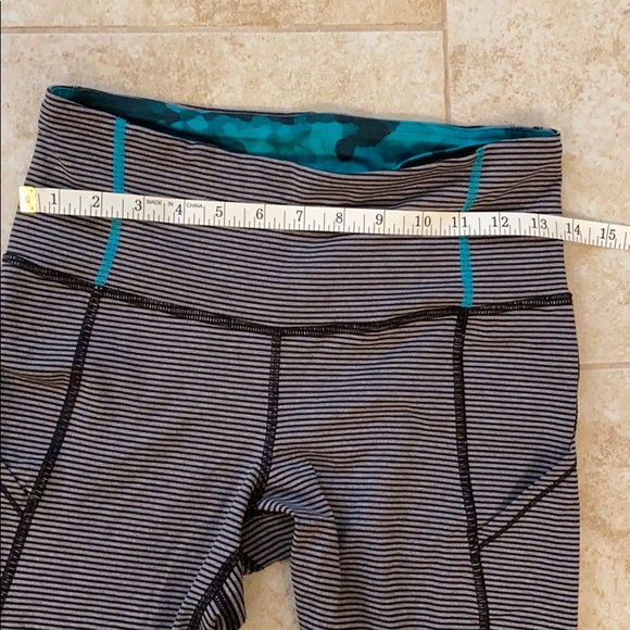 Lululemon Runday Crop *RARE* - Picture 10 of 10